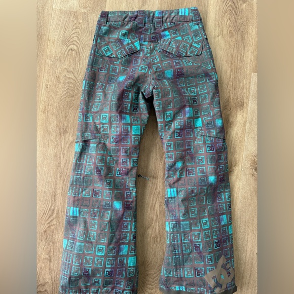 Y2K DC Kids Snowboarding Women’s XS Snow Pants Logo Graphic Grunge Skater Punk - Picture 3 of 13
